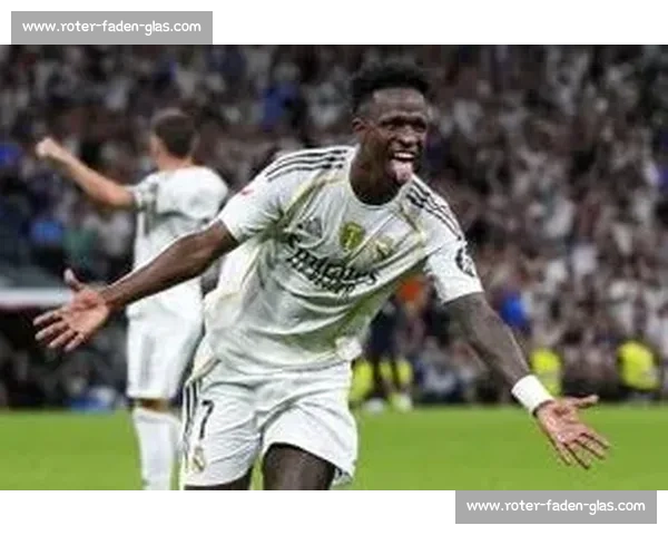 皇马上诉卢宁红牌：为护维尼修斯冲替补席，唯一重罚引争议